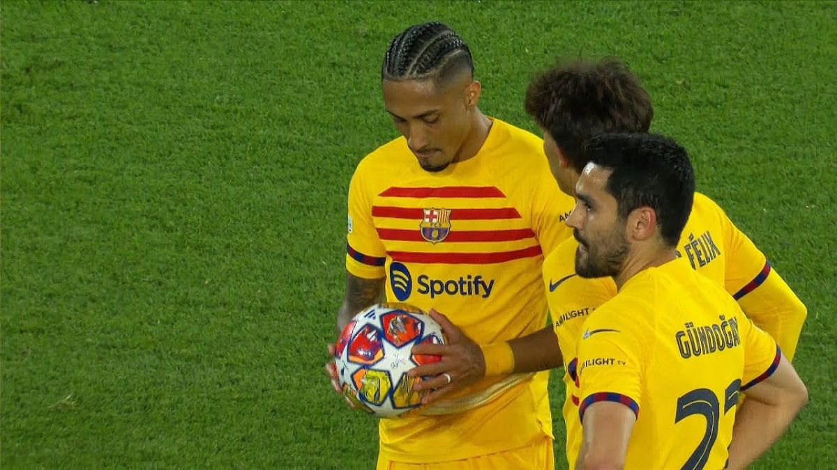 عمکلرد عالی رافینیا در بازی بارسلونا مقابل پاری سن ژرمن