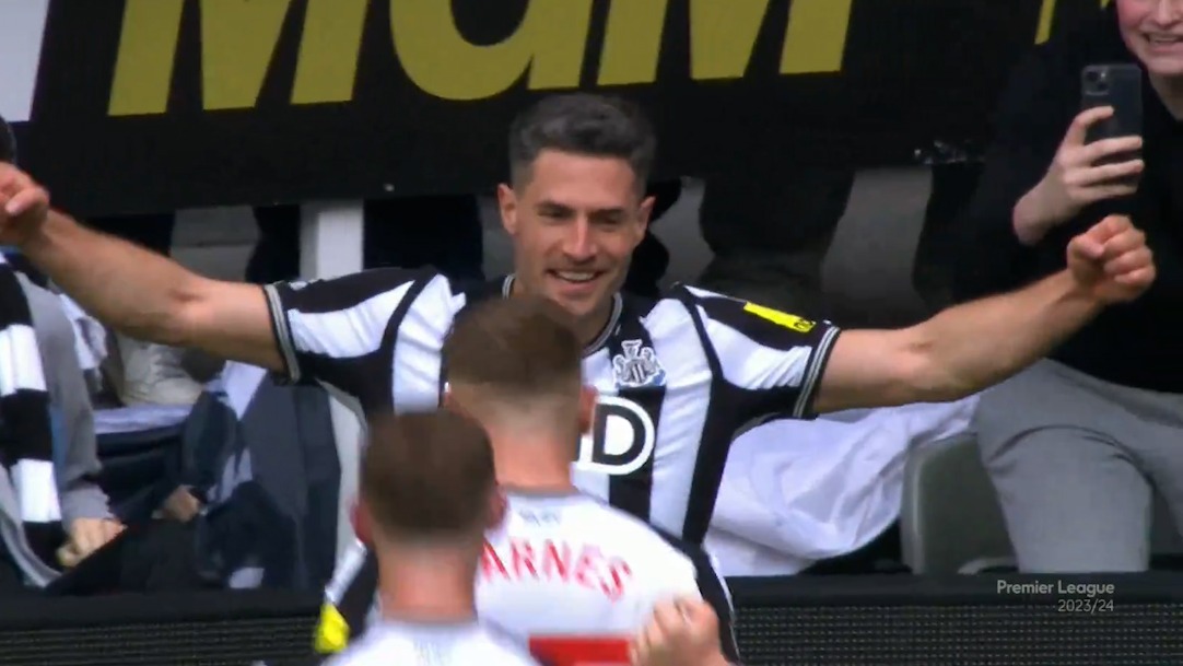 گل چهارم نیوکاسل به تاتنهام (فابیان شار)