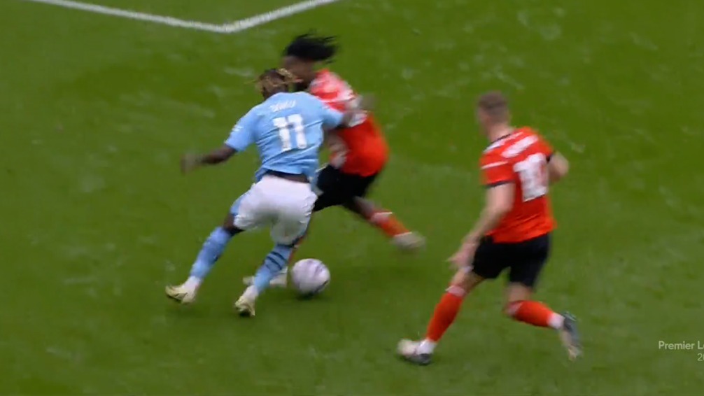 گل چهارم منچسترسیتی به لوتون (جرمی دوکو)