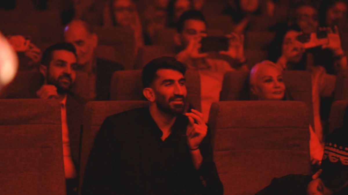 حضور و همخوانی بیرانوند در کنسرت با آهنگ لُری