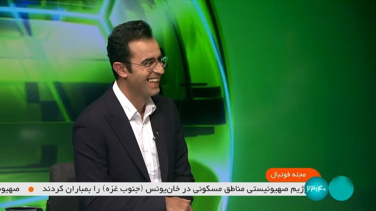 مجله فوتبال/ ترکیدن نورافکن استودیو در هنگام برنامه زنده!
