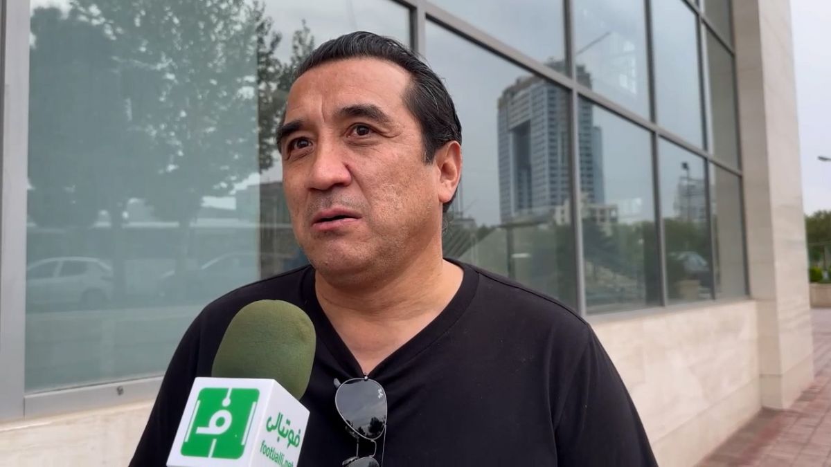 اختصاصی/ گفت و گو با خداداد عزیزی درباره شرایط عجیب خوشه طلایی و فوتبال مشهد