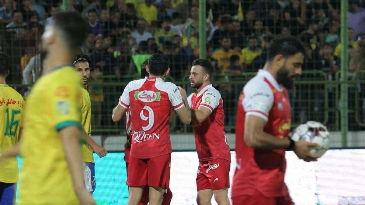 اختصاصی/ اصرار عیسی آل کثیر برای زدن پنالتی و قبول نکردن حسین کنعانی زادگان