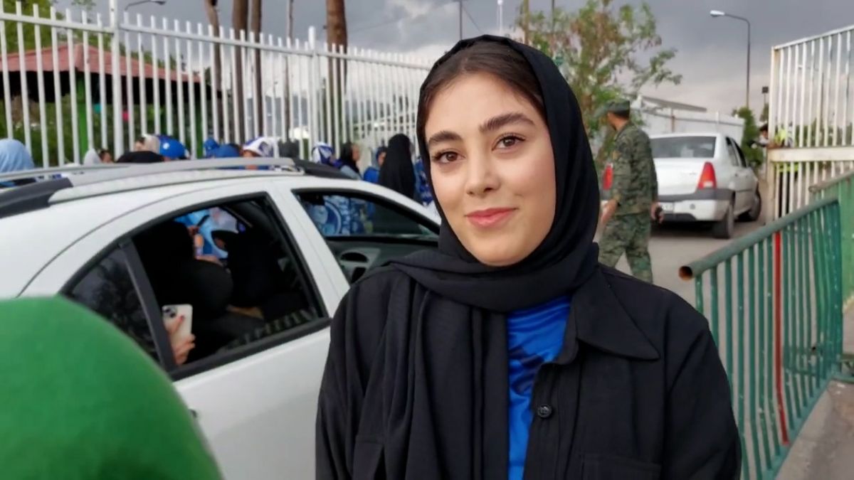 اختصاصی/ گفت و گو با بانوی طرفدار استقلال قبل از بازی با شمس آذر