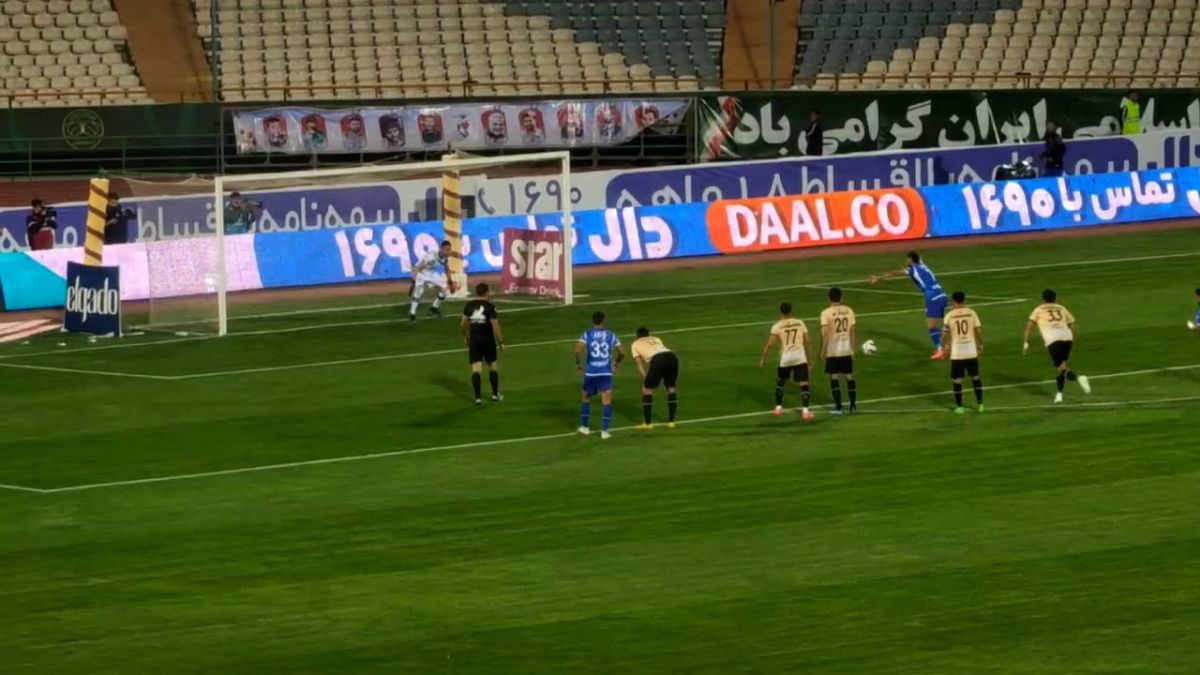 اختصاصی/ گل دوم استقلال به شمس آذر از قاب دوربین فوتبالی