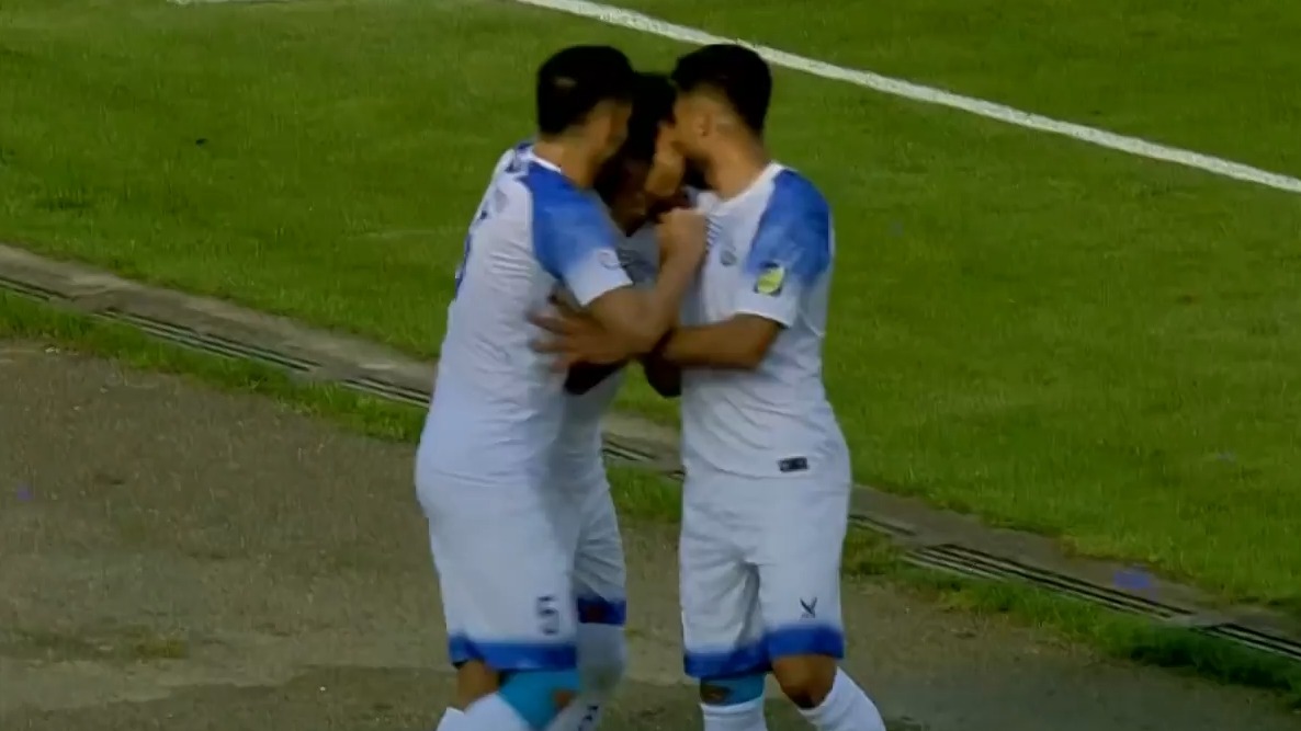 گل اول ملوان به سپاهان (سلیمانی)