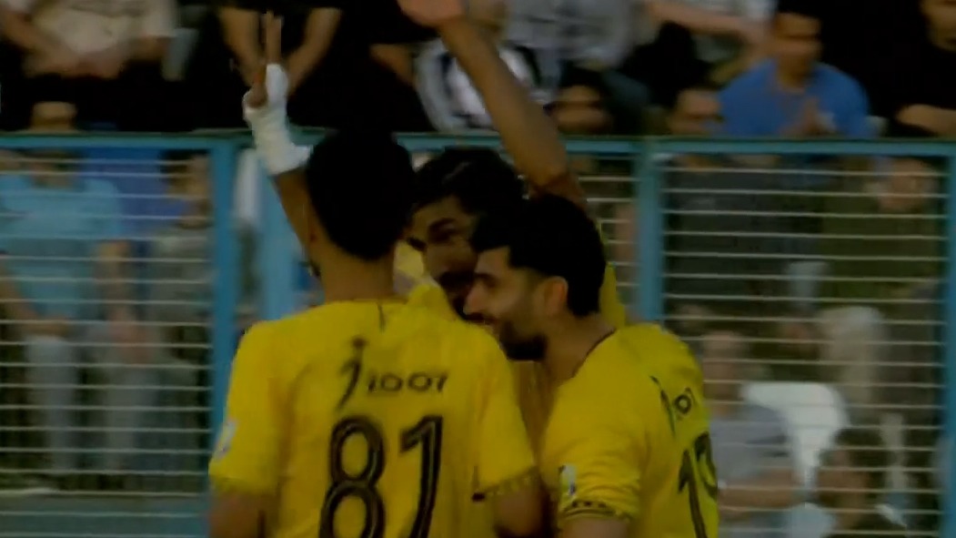 گل اول سپاهان به ملوان (شهریار مغانلو)