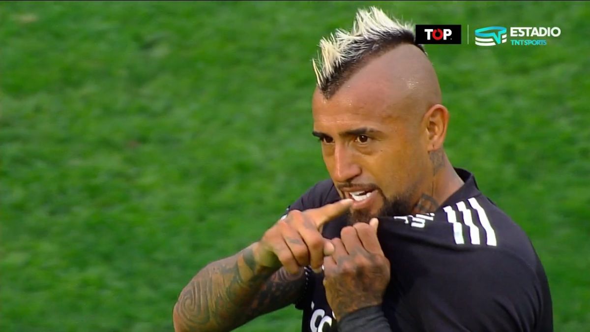 گلزنی آرتورو ویدال برای کولو کولو