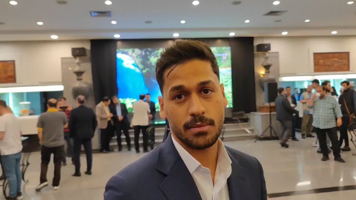 اختصاصی/ گفت و گو با میرجلیلی دروازه‌بان تیم ملی فوتبال ساحلی، قبل از شروع مراسم اختتامیه جشنواره قهرمان ایران