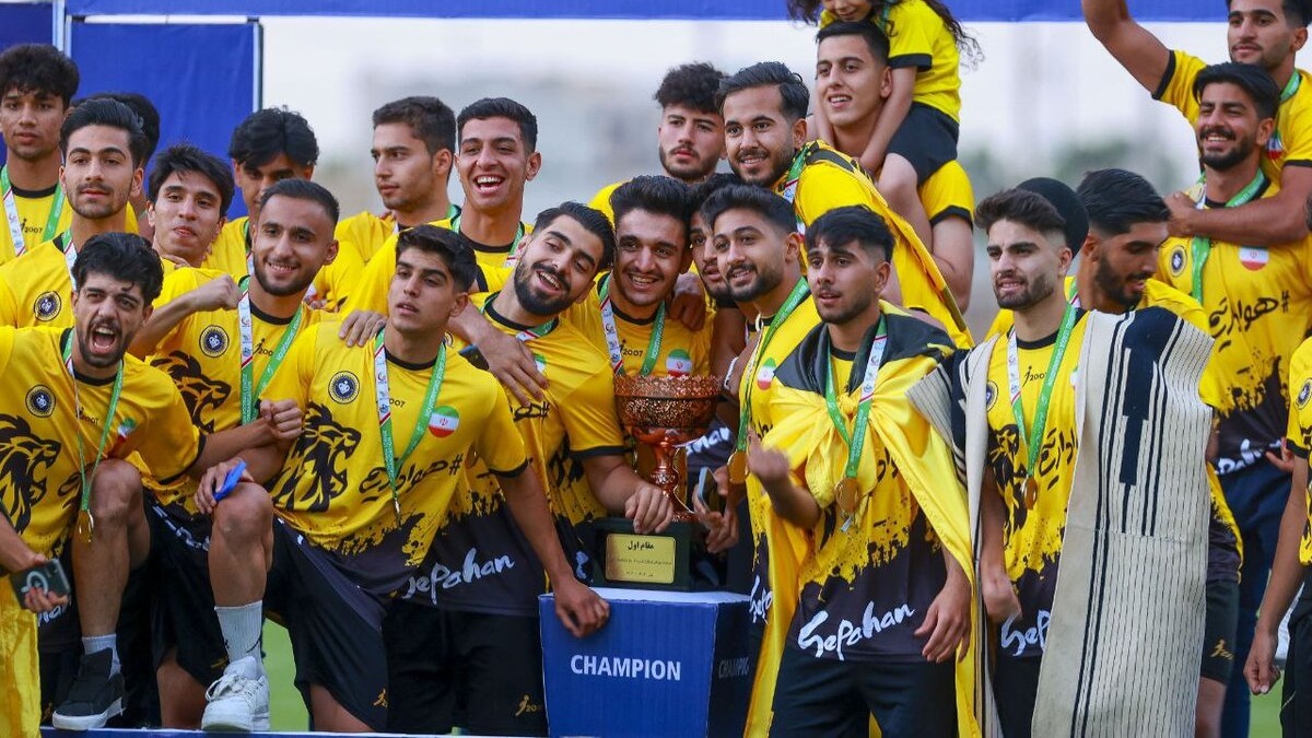 جشن قهرمانی نوجوانان سپاهان در لیگ برتر