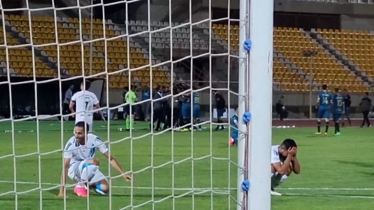 گل حسین گودرزی برای شمس آذر مقابل پیکان در دقیقه 91 از زاویه دوربین فوتبالی