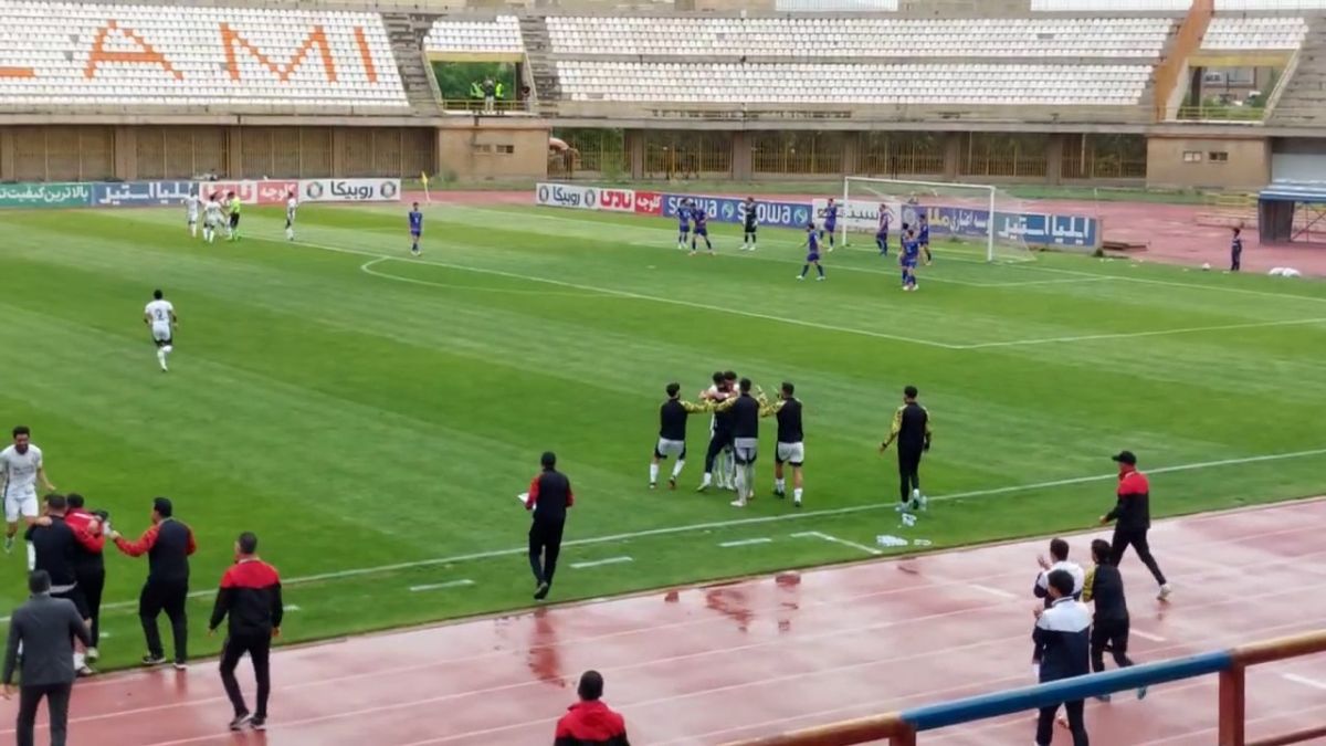 اختصاصی/ گل اول چادر ملو به سایپا رضا محمود آبادی