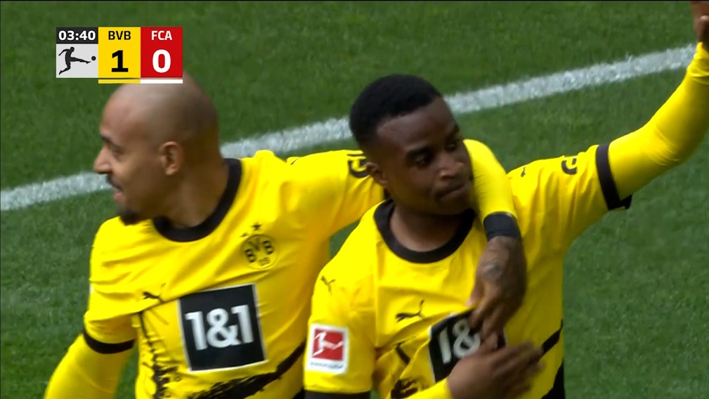 گل اول دورتموند به آگزبورگ (یوسف موکوکو)