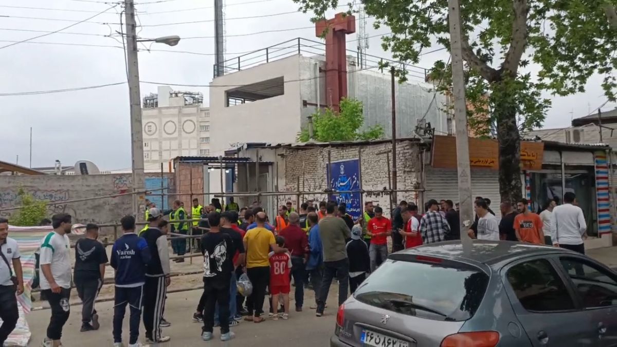 اختصاصی/ وضعیت ورودی هواداران پرسپولیس به ورزشگاه وطنی قائمشهر