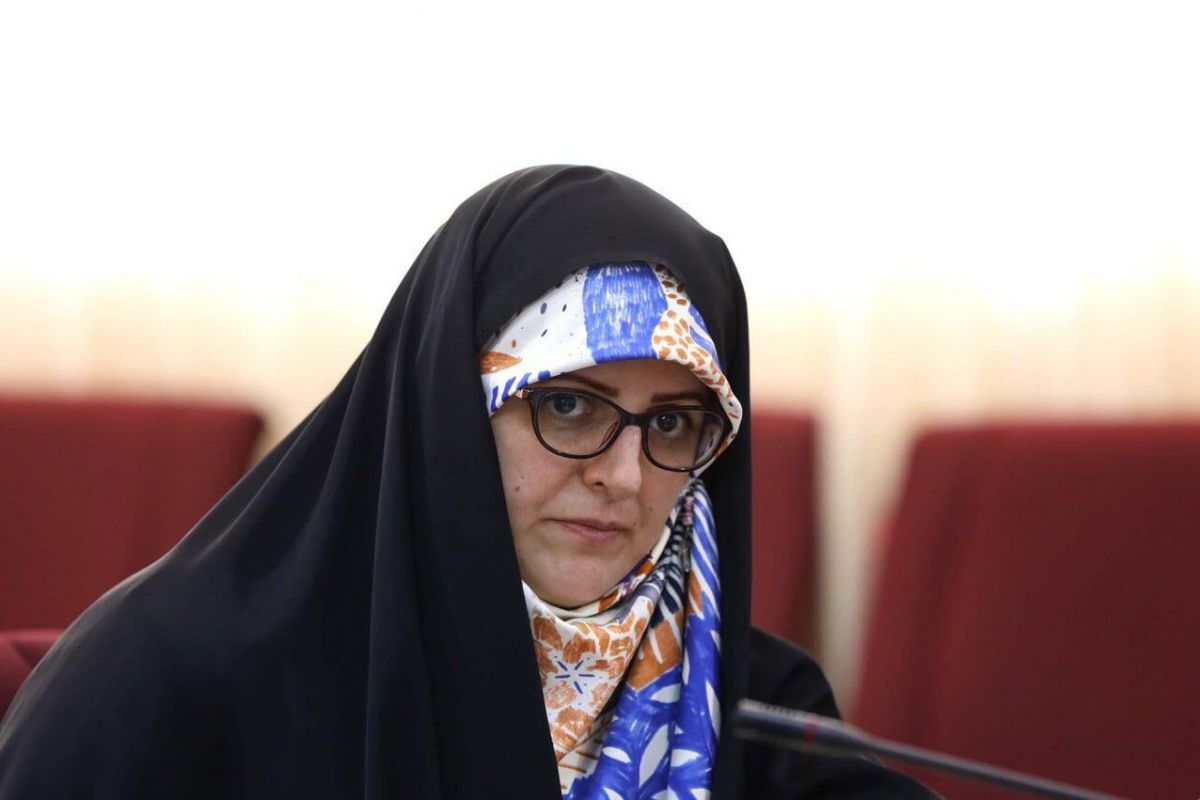 کاظمیپور: باید کرامت زن مسلمان ایرانی حفظ شود