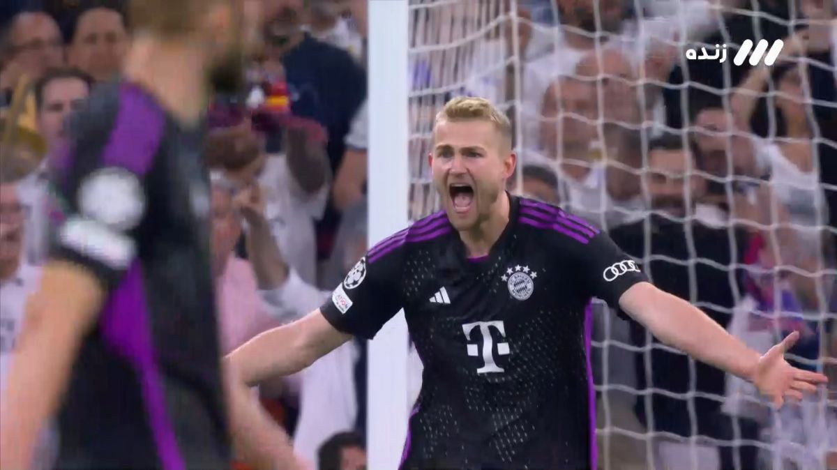 عجله کمک داور در اعلام آفساید پیش از گل بایرن مونیخ در دقیقه 103