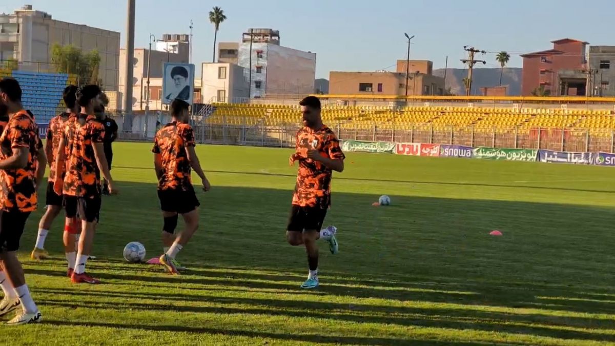 اختصاصی/ گرم کردن بازیکنان استقلال ملاثانی و شاهین بندر عامری