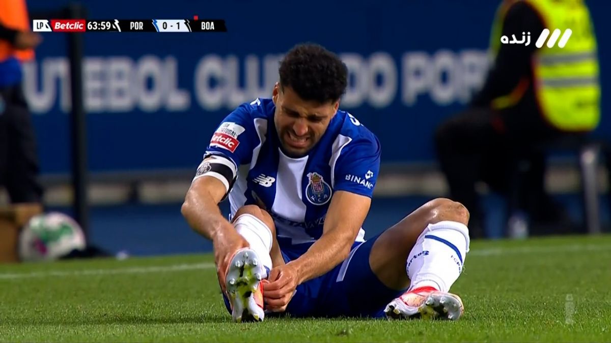 کارت زرد دوم و اخراج بازیکن بواویشتا با خطا روی مهدی طارمی