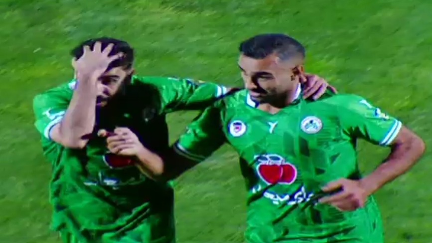 گل اول ذوب آهن به پیکان (سوپرگل 50 متری فریبرز گرامی)