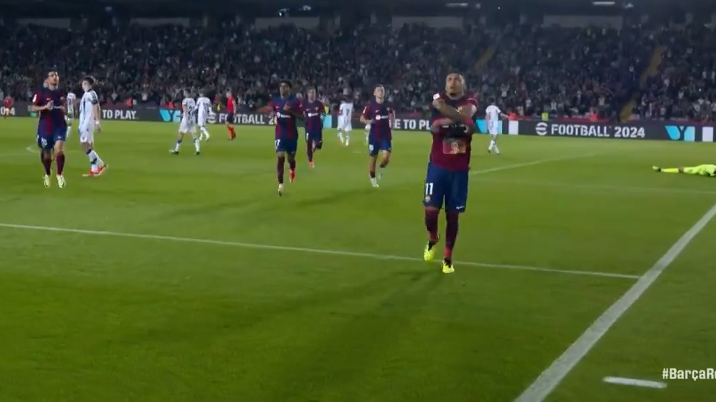 گل دوم بارسلونا به رئال سوسیداد (رافینیا - پنالتی)