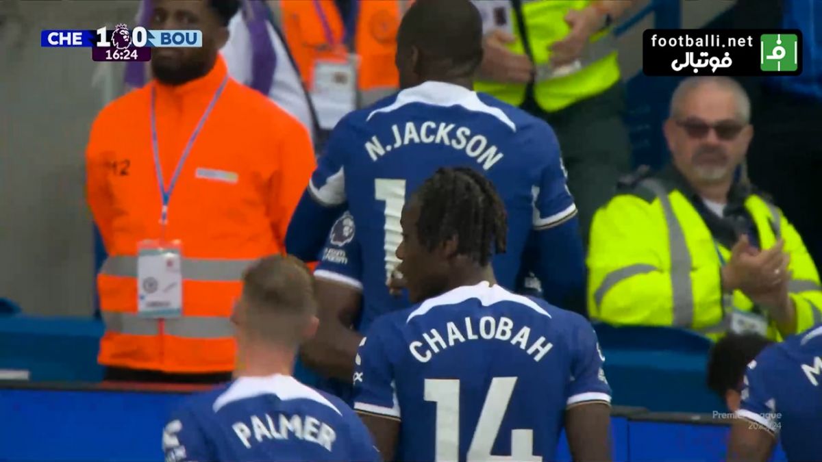 گل اول چلسی به بورنموث (مویزس کایسدو از وسط زمین)