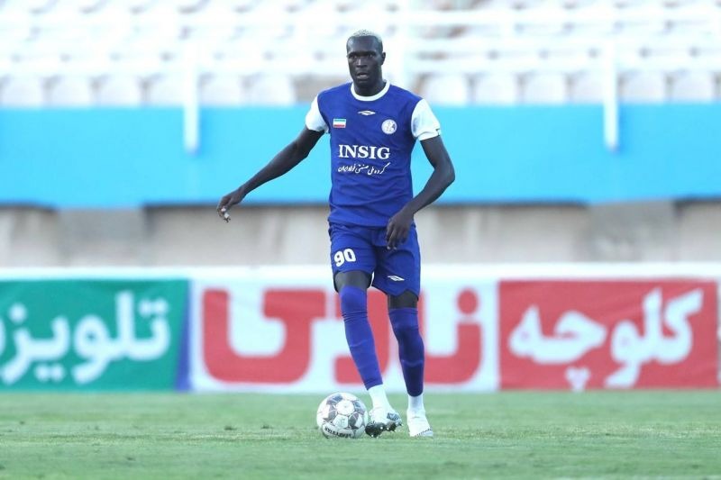 مدافع سنگالی استقلال خوزستان مقابل پرسپولیس به میدان نمی‌رود