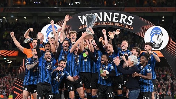 مراسم اهدای کاپ قهرمانی لیگ اروپا به بازیکنان آتالانتا