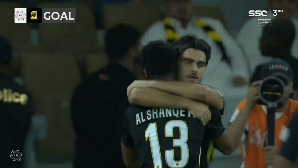 گل اول الاتحاد به ضمک (ژوتا)