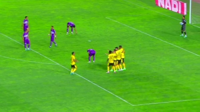 گل اول سپاهان به هوادار (شهریار مغانلو)