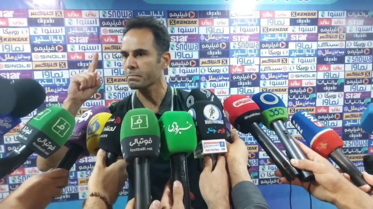 اختصاصی/ صحبتهای جنجالی فرشاد بختیاری‌زاده مربی استقلال خوزستان: چه چیز ما پاک است؟ پرسپولیس بازی را برد، از این مسخره‌تر چیزی امکان ندارد/ چه کسی می‌خواهد فساد را جمع کند، هر کسی بخواهد فساد را جمع کند، جمعش می‌کنند