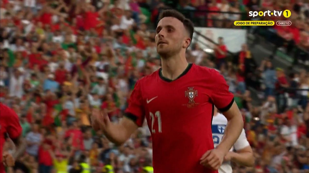 گل دوم پرتغال به فنلاند (دیگو ژوتا)