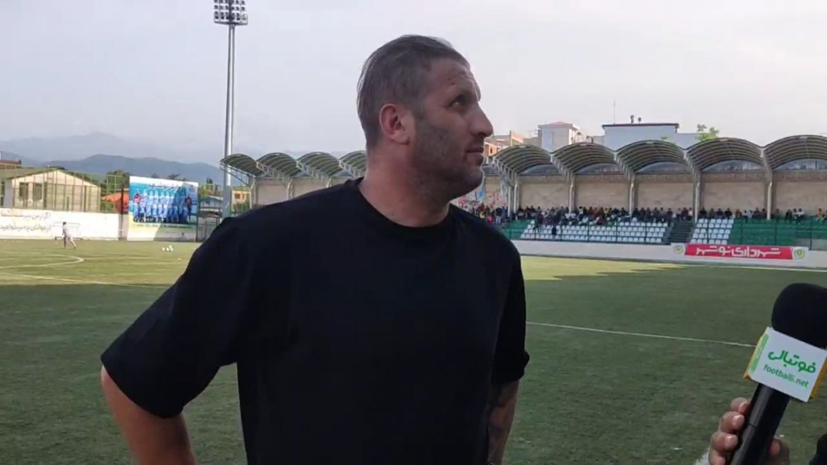 اختصاصی/ واکنش محسن بنگر به قهرمانی پرسپولیس در لیگ برتر و درگیری لفظی درویش و فرشید سمیعی مدیران پرسپولیس و استقلال در برنامه فوتبال برتر