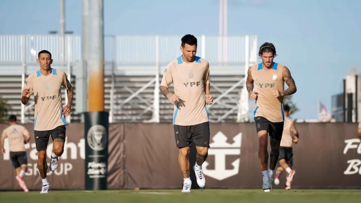 تمرین آرژانتین با حضور مسی برای تقابل با اکوادور