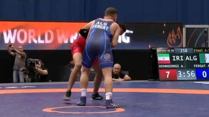 کسب مدال برنز توسط ده بزرگی با برتری مقابل حرف الجزایری در کشتی مجارستان