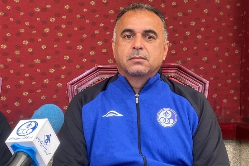 اتهام بزرگ مربی استقلال خوزستان به پرسپولیس؛ میدانستیم بین دو نیمه اتفاقات عجیبی رخ میدهد!