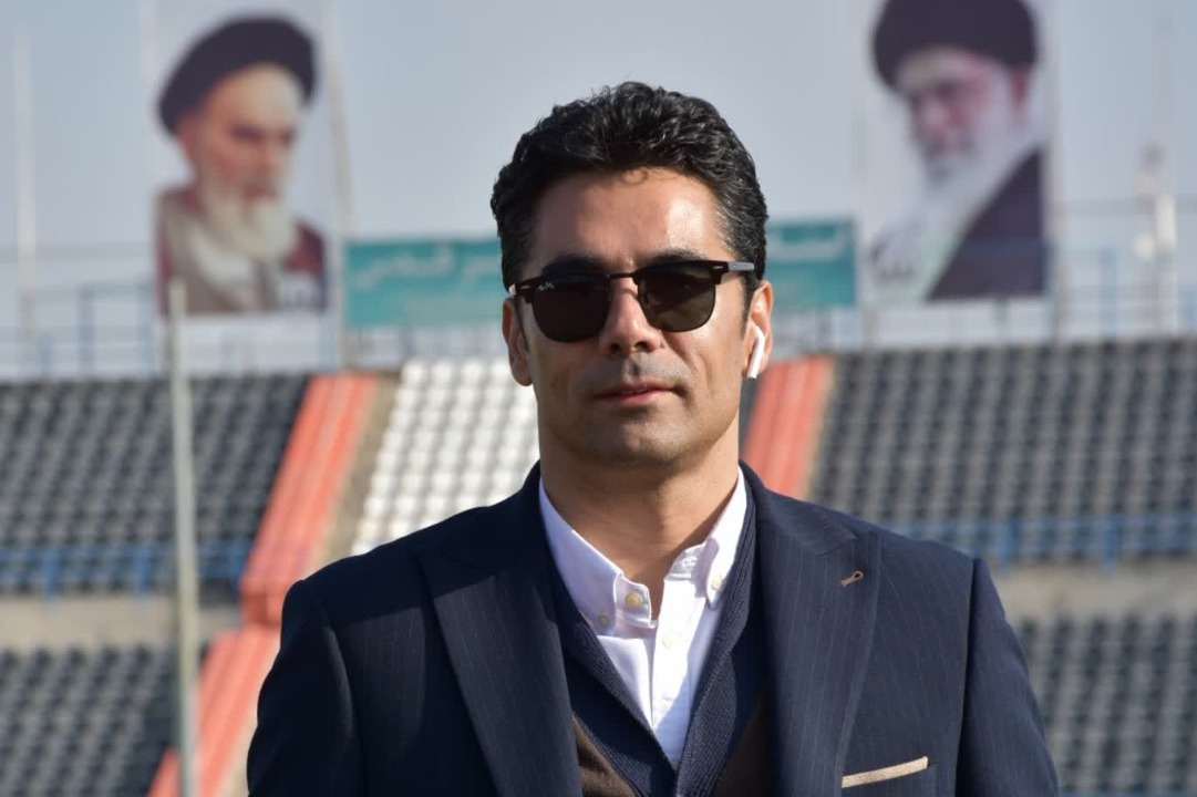 واکنش علی علیزاده به سوال گزارشگران و خبرنگاران درباره پرونده فساد باشگاه مس رفسنجان؛ زشت است دنبال من راه میافتید!