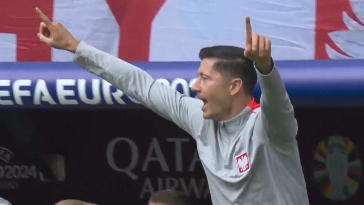 گل اول لهستان به هلند (آدام بوکسا)