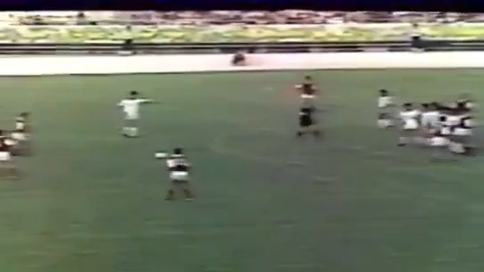 نوستالژی/ گل تماشایی علی پروین مقابل اکباتان در سال 1364 با ضربه ایستگاهی