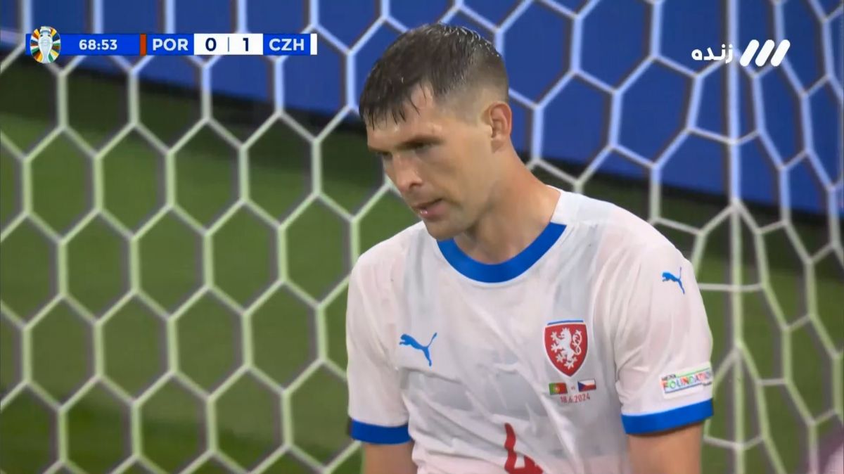 گل اول پرتغال به جمهوری چک (گل به خودی راناک)