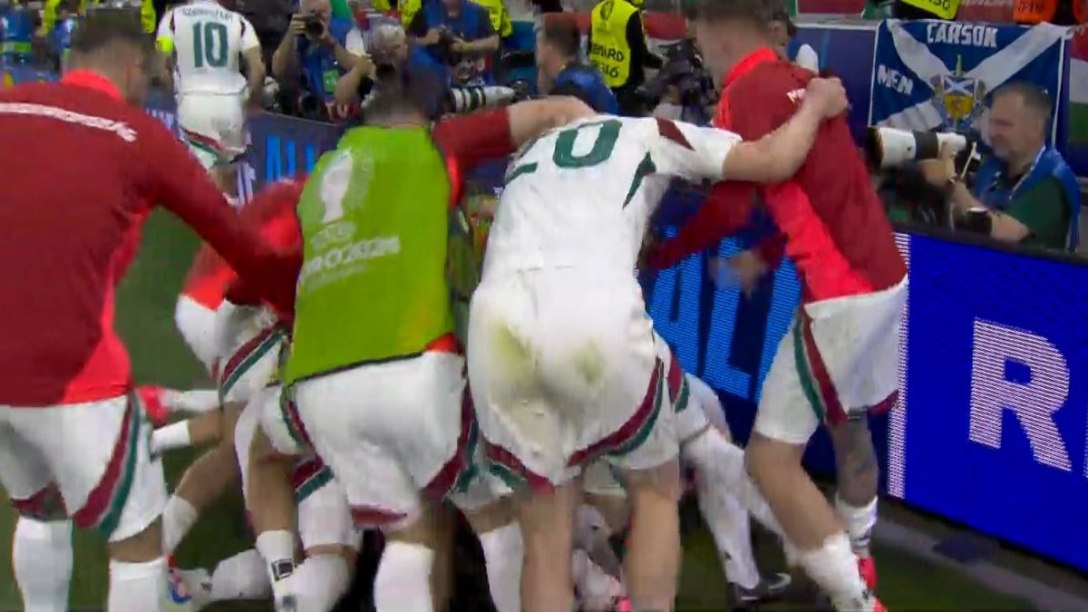 گل اول مجارستان به اسکاتلند (اسبوت در دقیقه 100)