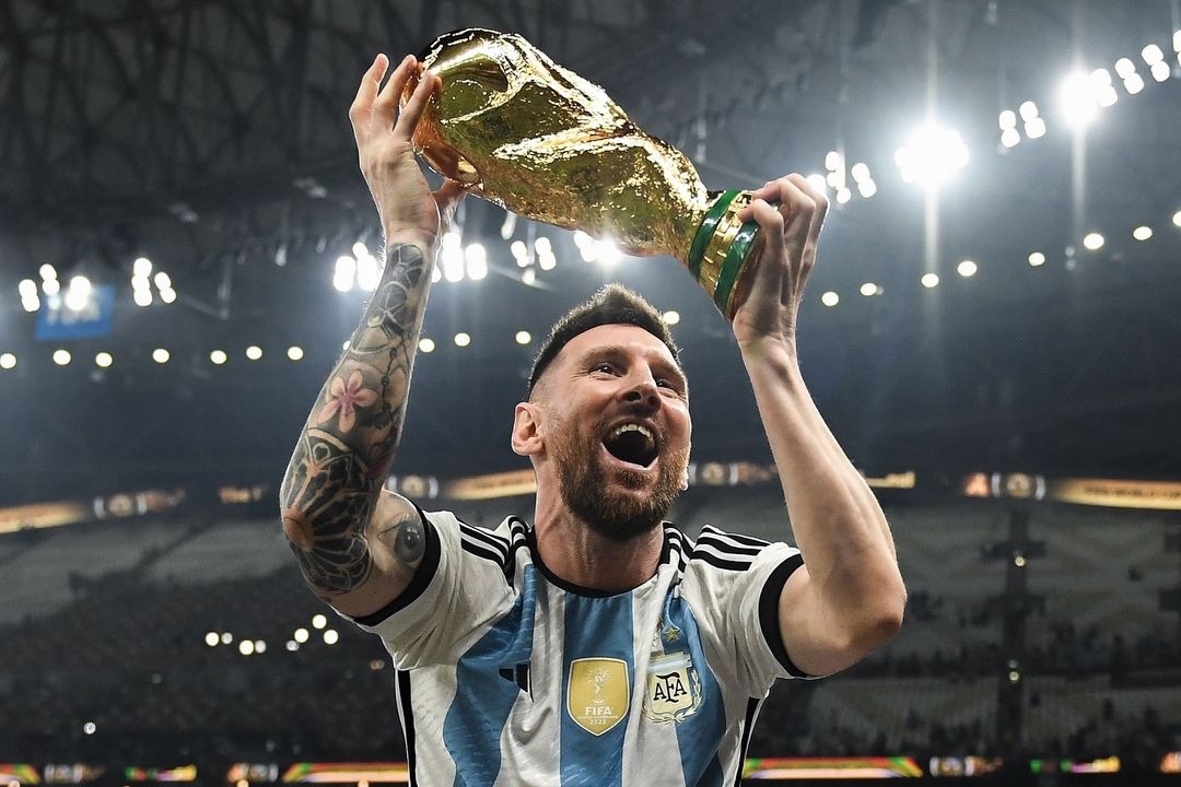 صفحه رسمی جام جهانی و تبریک تولد مسی به زبان فارسی (عکس)