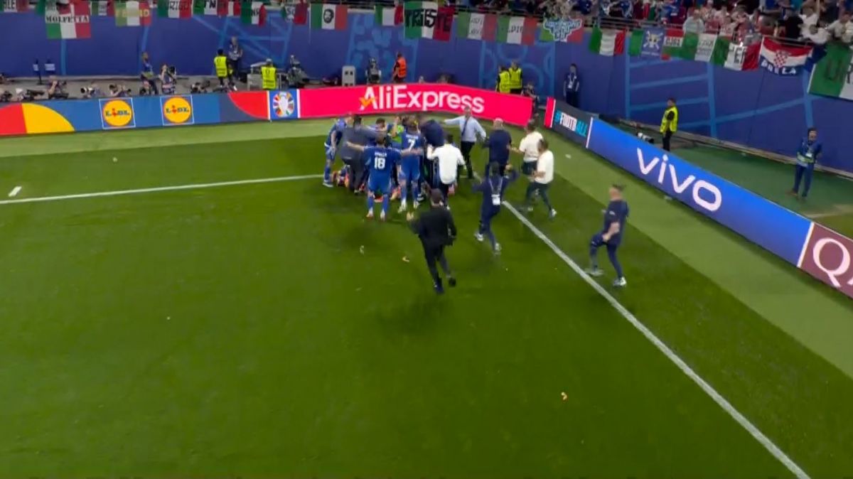 گل اول ایتالیا به کرواسی (سوپرگل زاکانی دقیقه 98)