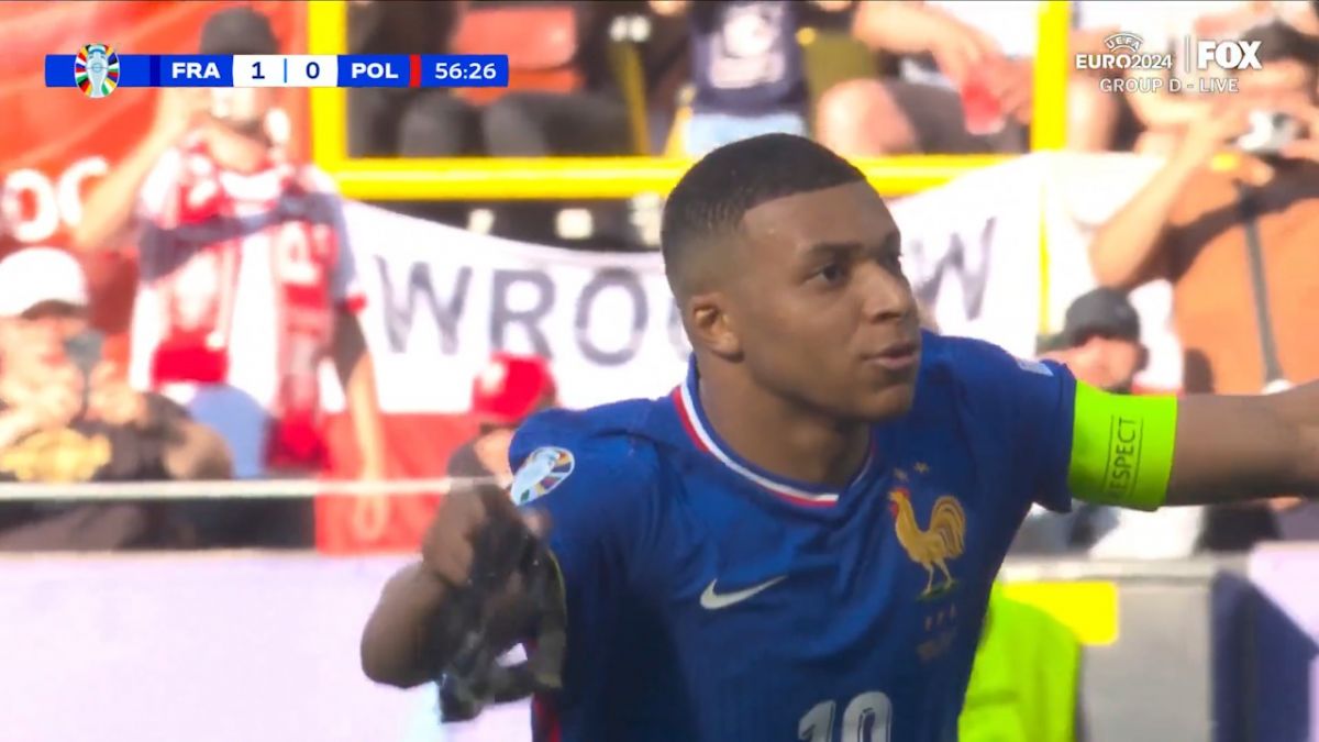 گل اول فرانسه به لهستان (امباپه - پنالتی)