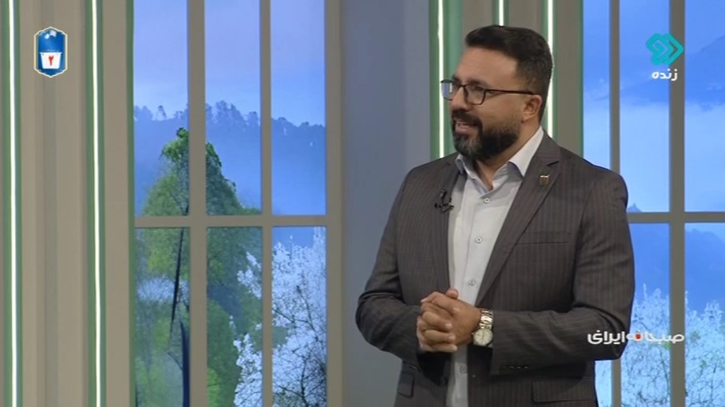 صبحانه ایرانی/ احسان محمدی: فوتبالیست ها وظیفه ای ندارند که حال جامعه را خوب کنند