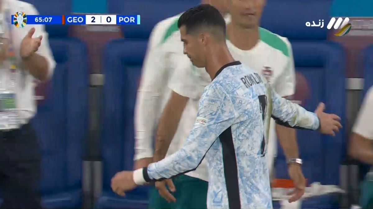 عصبانیت شدید رونالدو پس از تعویض مقابل گرجستان