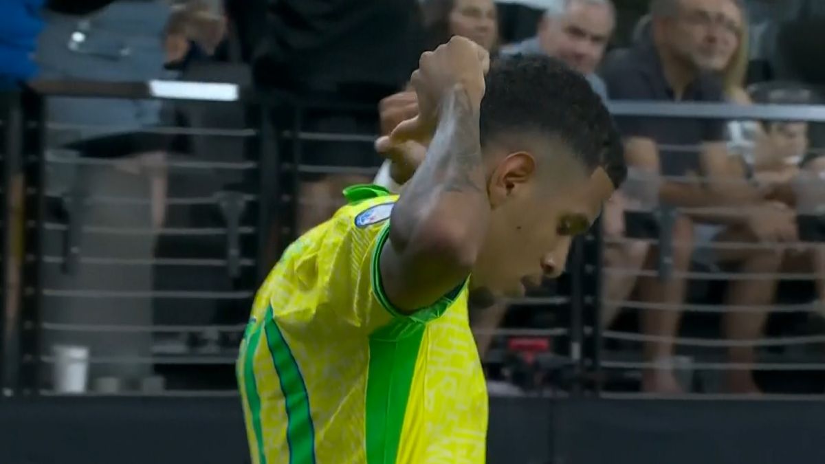 گل دوم برزیل به پاراگوئه (ساویو)