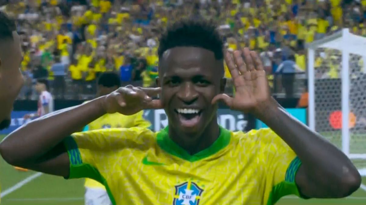 گل سوم برزیل به پاراگوئه (دبل وینیسیوس)