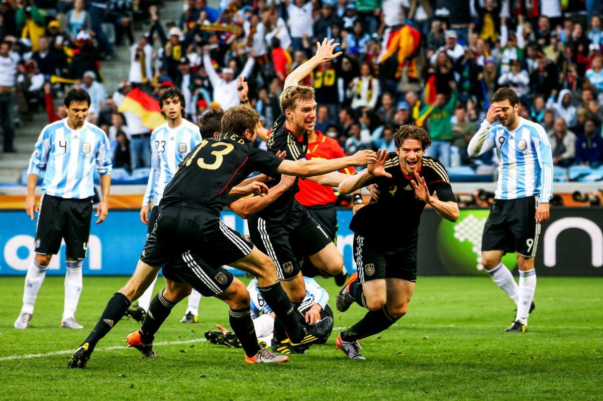 روزی که تیم مارادونا مقابل آلمان چهارتایی شد