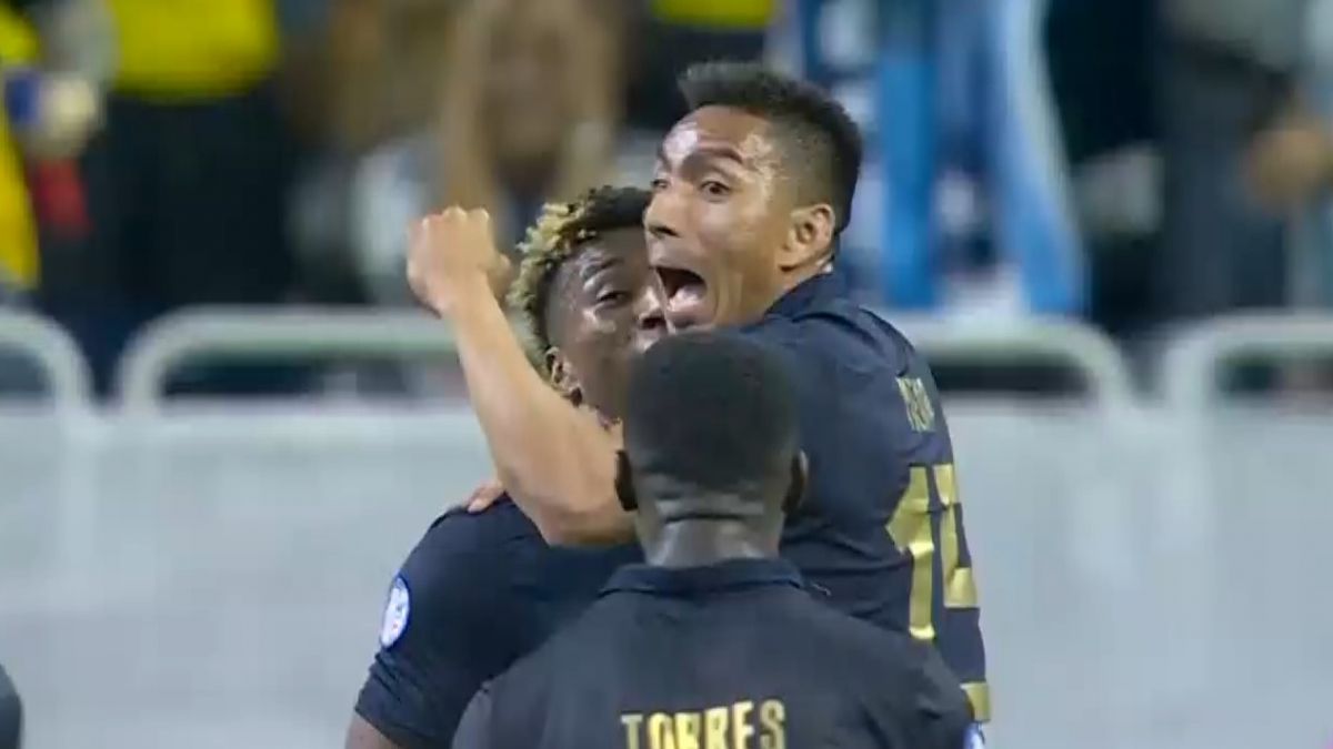 گل اول اکوادور به آرژانتین (کوین رودریگز دقیقه 91)