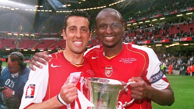 نوستالژی/ ضربات پنالتی بازی آرسنال و منچستریونایتد فینال جام حذفی انگلیس در سال 2005